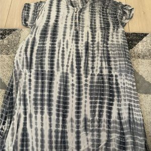 Nesting olive house dress